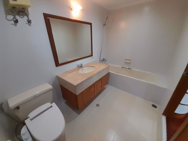 Picture of 3 bed Condo in Acadamia Grand Tower Khlong Tan Nuea Sub District C018001