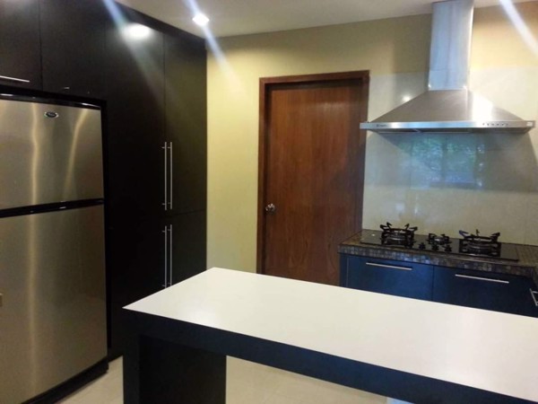 Picture of 2 bed Condo in Baan Prompong Khlong Tan Nuea Sub District C018004