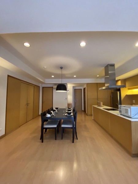 รูปภาพ 2 ห้องนอน Condo ในโครงการ Viscaya Private Residences Khlong Tan Nuea Sub District C018016