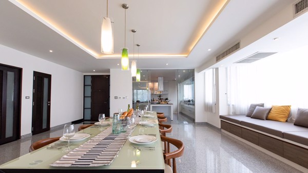 รูปภาพ 3 ห้องนอน Condo ในโครงการ Seven Place Executive Residences Khlong Tan Nuea Sub District C018015