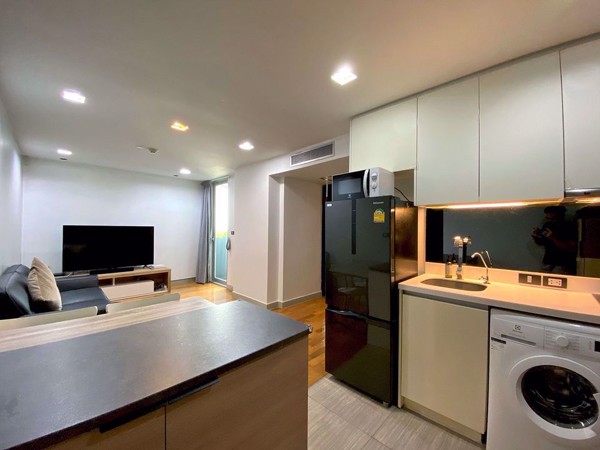 Picture of 1 bed Condo in Quad Silom Silom Sub District C018040