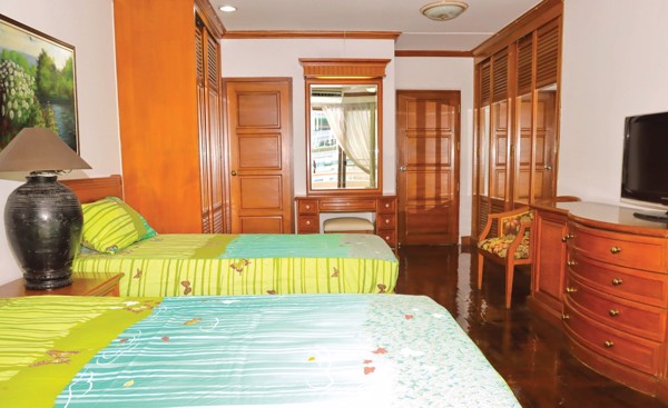 Picture of 3 bed Penthouse in Le Premier 1 Khlong Toei Nuea Sub District P018040