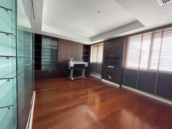 รูปภาพ 4 ห้องนอน Condo ในโครงการ DS Tower 1 Sukhumvit 33 Khlong Tan Nuea Sub District C018092