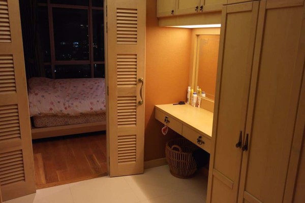 Picture of 1 bed Condo in Baan Sathorn Chaopraya Khlong Ton Sai Sub District C018094