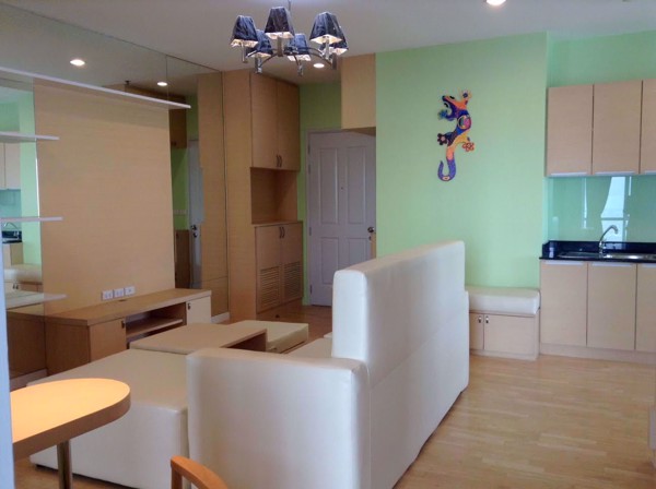 Picture of 2 bed Condo in Baan Sathorn Chaopraya Khlong Ton Sai Sub District C018108