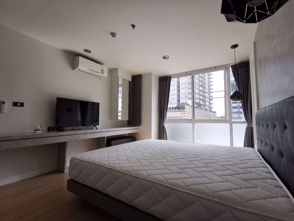 Picture of 2 bed Condo in Serene Place Sukhumvit 24 Khlongtan Sub District C018128