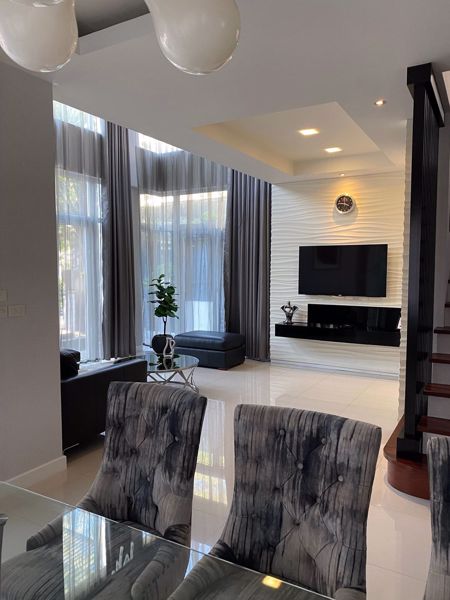 รูปภาพ 5 bed House in the gallery house ladprao 1  Chomphon Sub District H018174