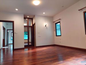 รูปภาพ 4 bed House  Bangkapi Sub District H018184