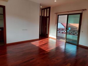 รูปภาพ 4 bed House  Bangkapi Sub District H018184