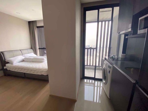 Picture of Studio bed Condo in Ashton Chula - Silom Mahaphruettharam Sub District C018245