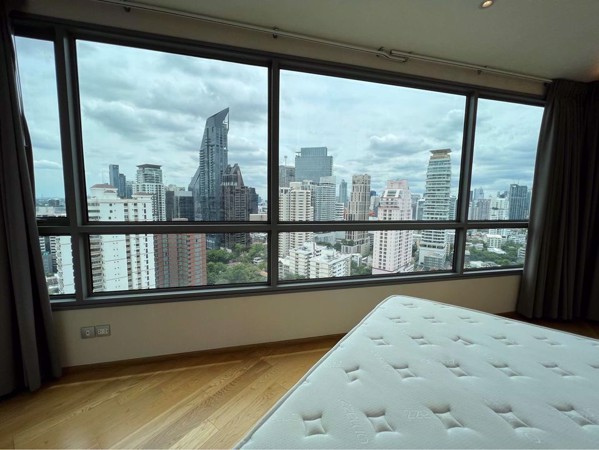 Picture of 2 bed Condo in H Sukhumvit 43 Khlong Tan Nuea Sub District C018253