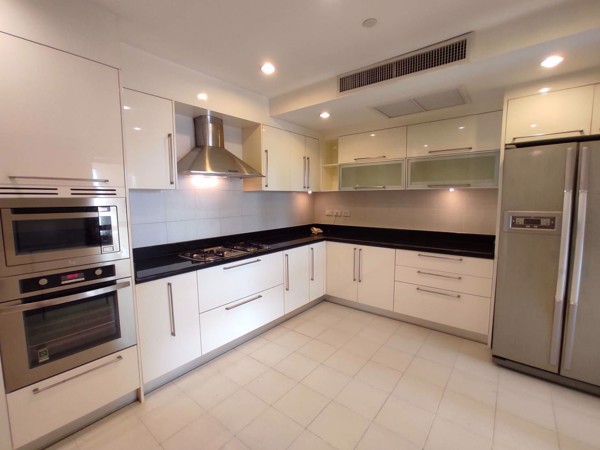 Picture of 3 bed Condo in GM Height Khlongtoei Sub District C018270