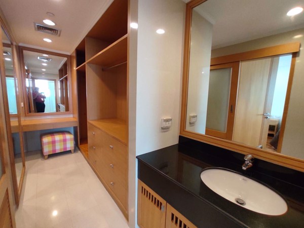 Picture of 3 bed Condo in GM Height Khlongtoei Sub District C018270