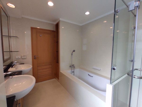 Picture of 3 bed Condo in GM Height Khlongtoei Sub District C018270