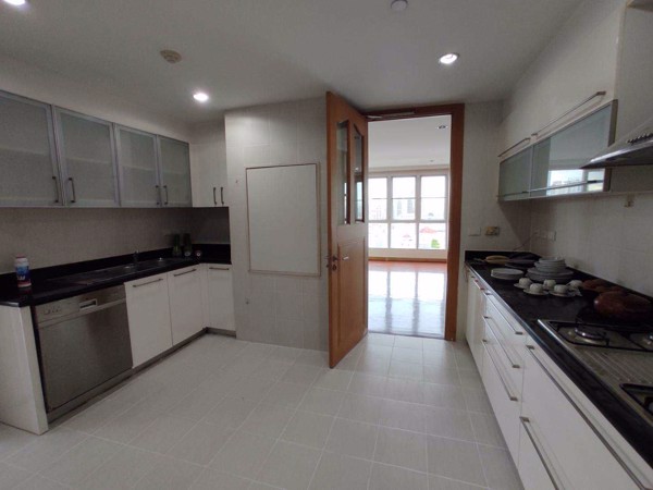 Picture of 3 bed Condo in GM Height Khlongtoei Sub District C018271