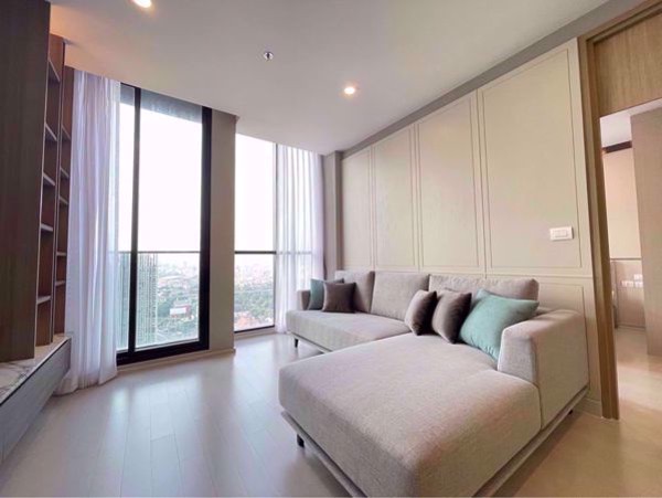 Picture of 2 bed Condo in Noble Ploenchit Lumphini Sub District C018333