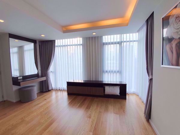 รูปภาพ 2 ห้องนอน Condo ในโครงการ Focus Ploenchit Khlong Tan Nuea Sub District C018342