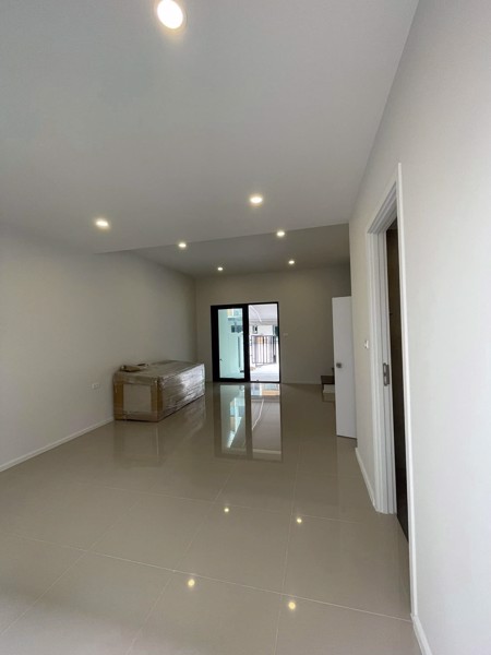 Picture of 3 bed House in PLEX Onnut - Wongwaen  Prawet Sub District H018350