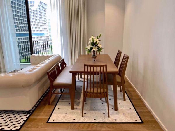 Picture of 2 bed Condo in MUNIQ Langsuan Pathum Wan District C018361