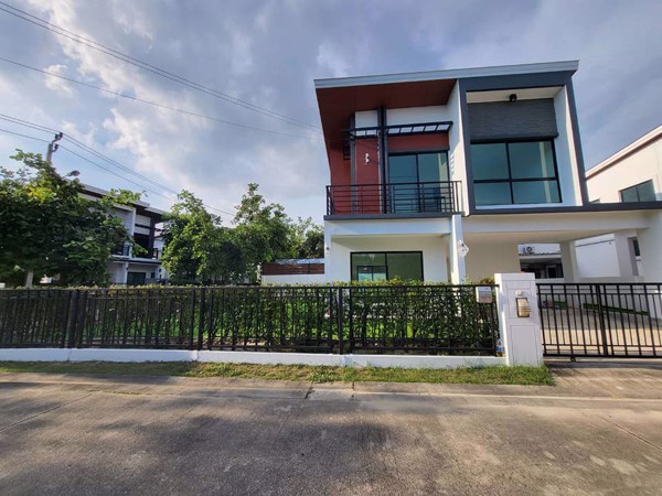 Picture of 3 bed House in Pruksa Town Nexts Onnut-Rama 9  Prawet Sub District H018362