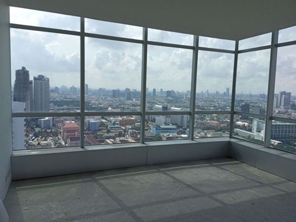 Picture of Studio bed Condo in Baan Sathorn Chaopraya Khlong Ton Sai Sub District C018367