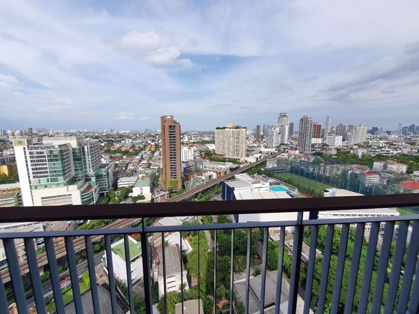 รูปภาพ 2 ห้องนอน Condo ในโครงการ Rhythm Sukhumvit 42 Phra Khanong Sub District C018370