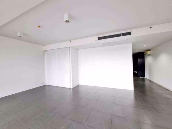 Picture of 1 bed Condo in Siamese Ratchakru Samsennai Sub District C018388