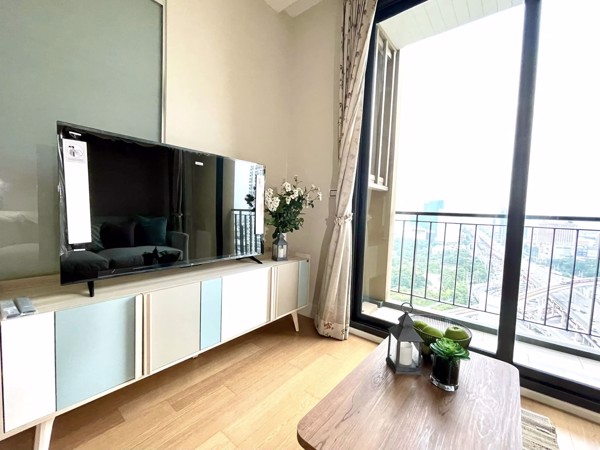 Picture of 1 bed Condo in Equinox Chomphon Sub District C018413