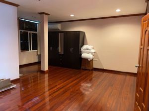 Picture of 4 bed House  Suanluang Sub District H018450