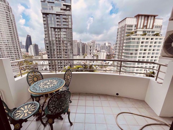 Picture of 2 bed Condo in Top View Tower Khlong Tan Nuea Sub District C018460