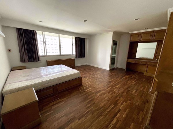 Picture of 3 bed Condo in DS Tower 1 Sukhumvit 33 Khlong Tan Nuea Sub District C018462