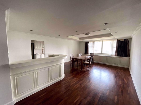 Picture of 3 bed Condo in DS Tower 1 Sukhumvit 33 Khlong Tan Nuea Sub District C018462