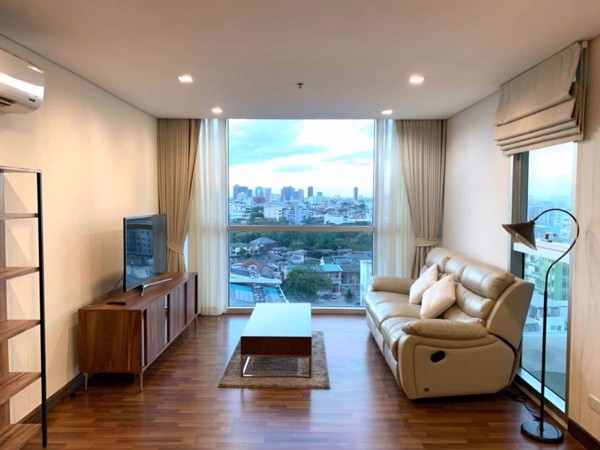 Picture of 2 bed Condo in Le Luk Phrakhanongnuea Sub District C018468