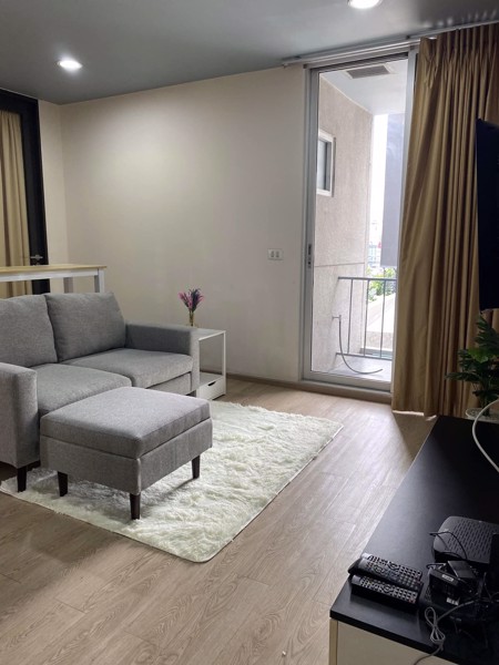 Picture of 3 bed Condo in The Tempo Ruamrudee Pathum Wan District C018477