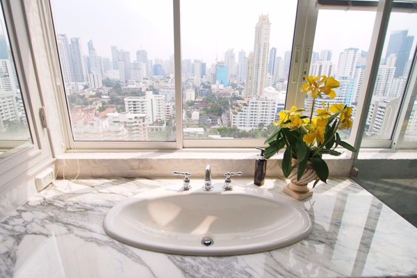 Picture of 4 bed Condo in Kiarti Thanee City Mansion Khlong Toei Nuea Sub District C018484