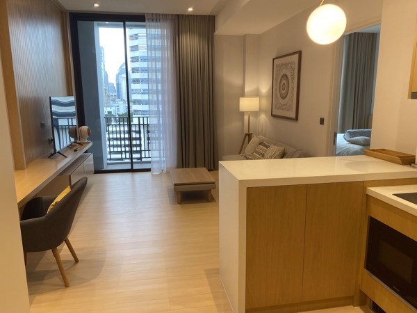 Picture of 1 bed Condo in MUNIQ Langsuan Pathum Wan District C018568