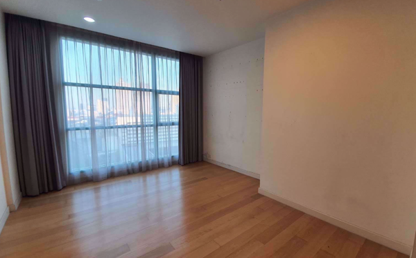 รูปภาพ 4 ห้องนอน Condo ในโครงการ Chatrium Residence Riverside Wat Phraya Krai Sub District C018583