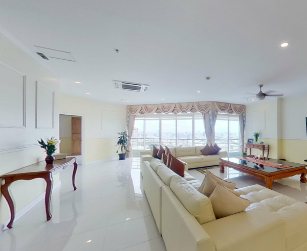 Picture of 3 bed Penthouse in Baan Sathorn Chaopraya Khlong Ton Sai Sub District P018685