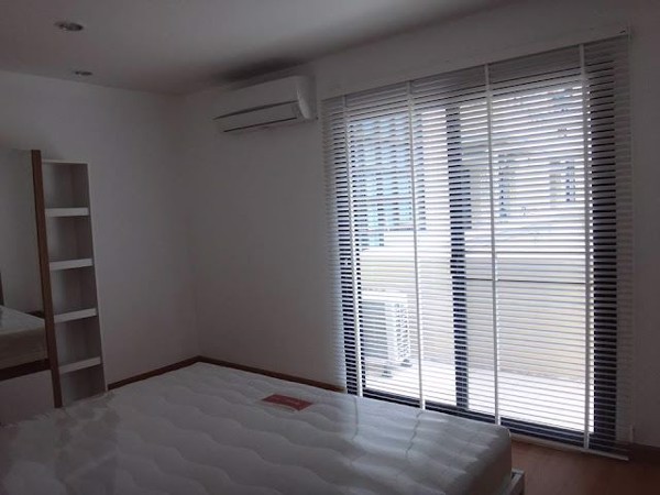 รูปภาพ 2 ห้องนอน Condo ในโครงการ Silom Terrace Silom Sub District C018702