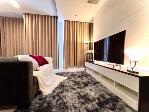 Picture of 1 bed Condo in Noble Ploenchit Lumphini Sub District C018761