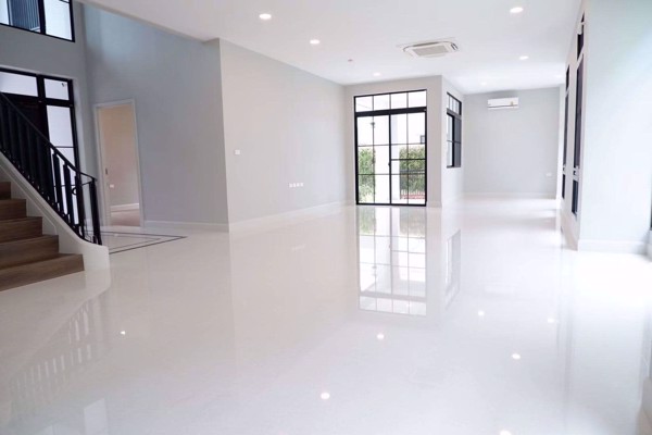 Picture of 5 bed Condo in Nantawan Rama 9 - New Krungthepkretha Prawet Sub District C018770