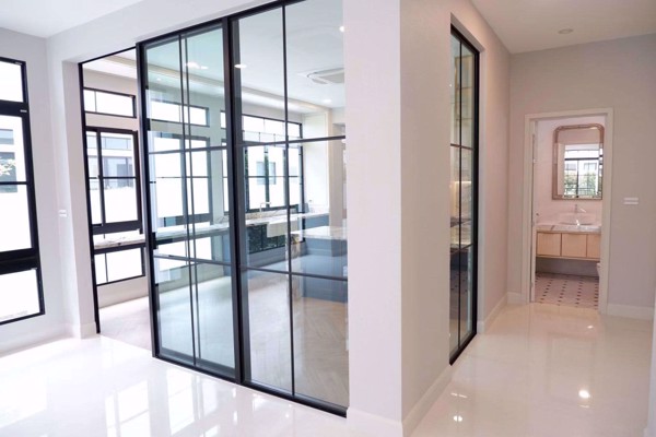 Picture of 5 bed Condo in Nantawan Rama 9 - New Krungthepkretha Prawet Sub District C018770