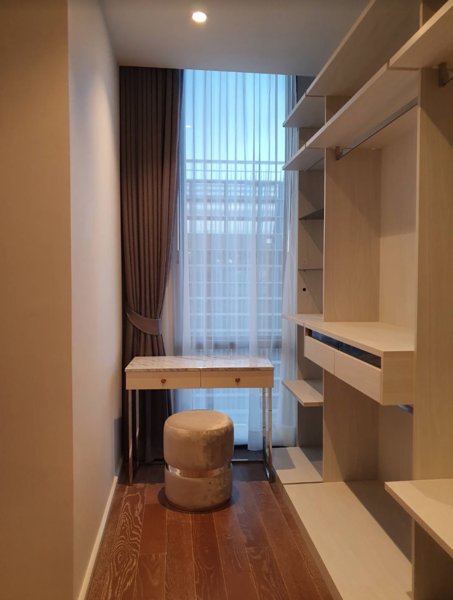 Picture of 3 bed Condo in MUNIQ Langsuan Pathum Wan District C018779