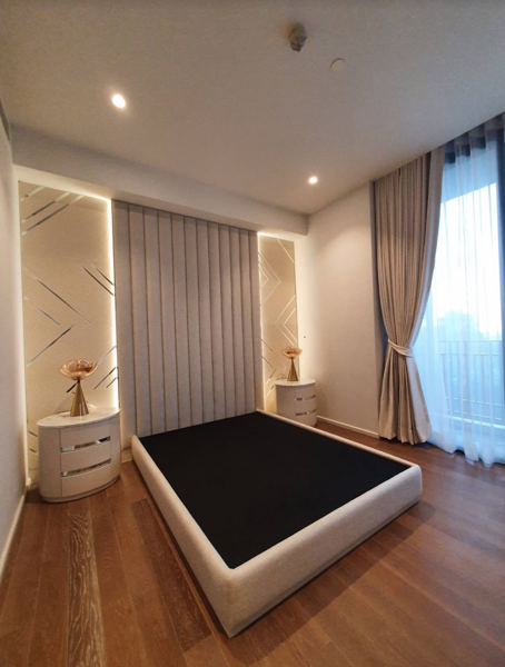 Picture of 3 bed Condo in MUNIQ Langsuan Pathum Wan District C018779