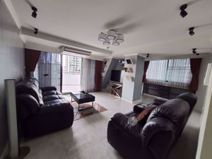 Picture of 3 bed Condo in Supalai Place Condominium Khlong Tan Nuea Sub District C018801