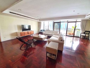 Picture of 3 bed Condo in Kallista Mansion Khlong Toei Nuea Sub District C018841