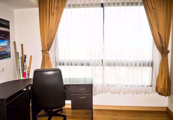 Picture of 2 bed Condo in Supalai Casa Riva Bangkholaem Sub District C018908