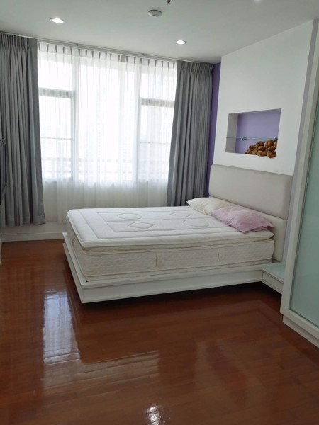 Picture of 3 bed Condo in Grand Langsuan Lumphini Sub District C018905