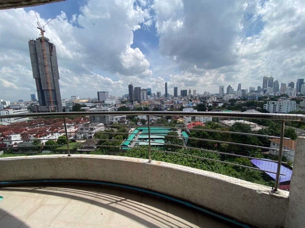 Picture of 2 bed Condo in Supalai Place Condominium Khlong Tan Nuea Sub District C018944