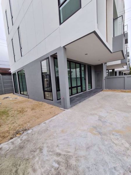 Picture of 3 bed House in Nue Noble Connex House Don Mueang  Sao Thong Hin Sub District H018949